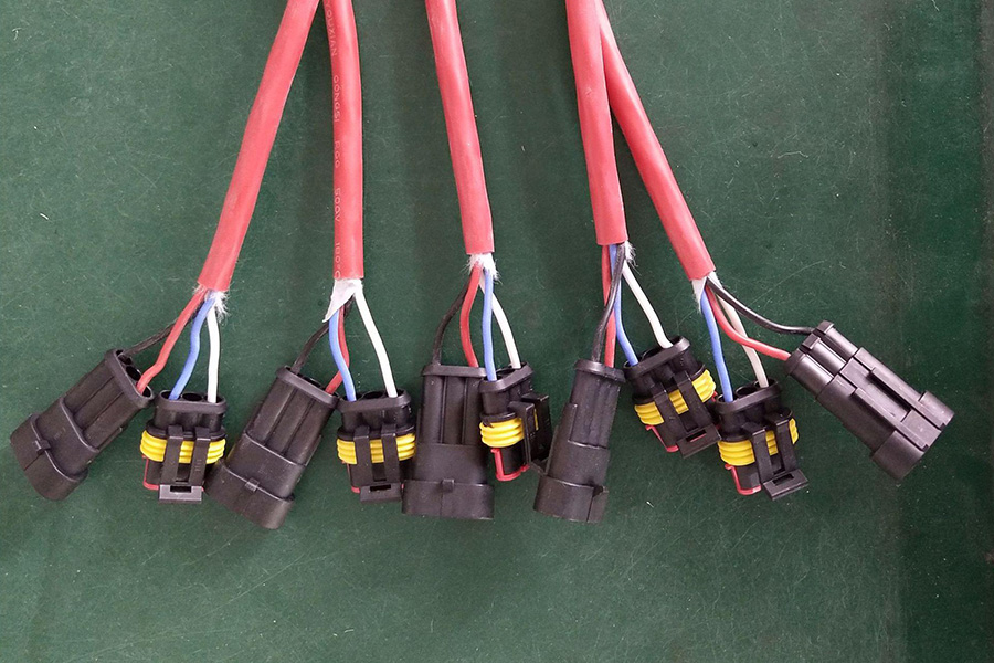 6_0003_Heat Aplicaci&oacute;n de tubo de contracci&oacute;n (3)