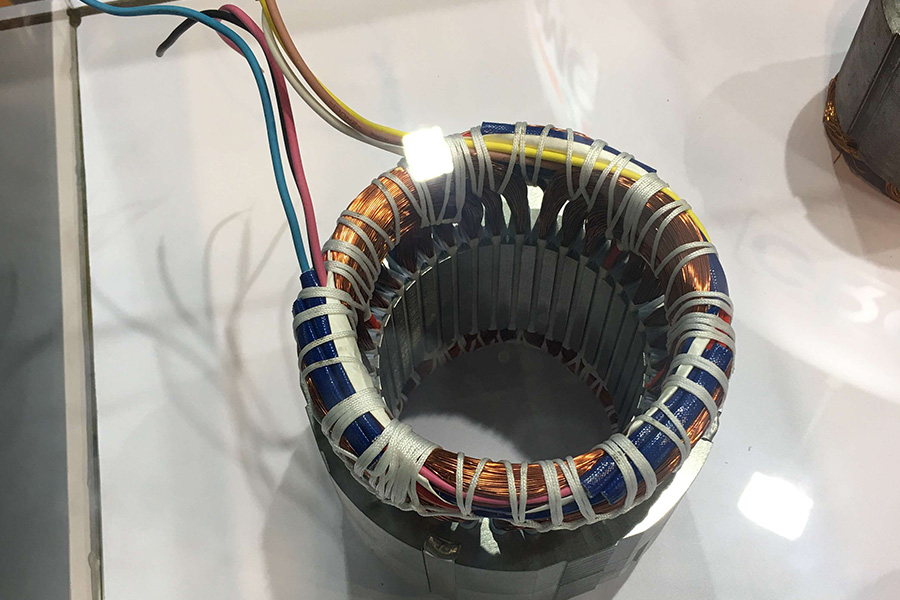 4_0002_fiberglass Application (3)