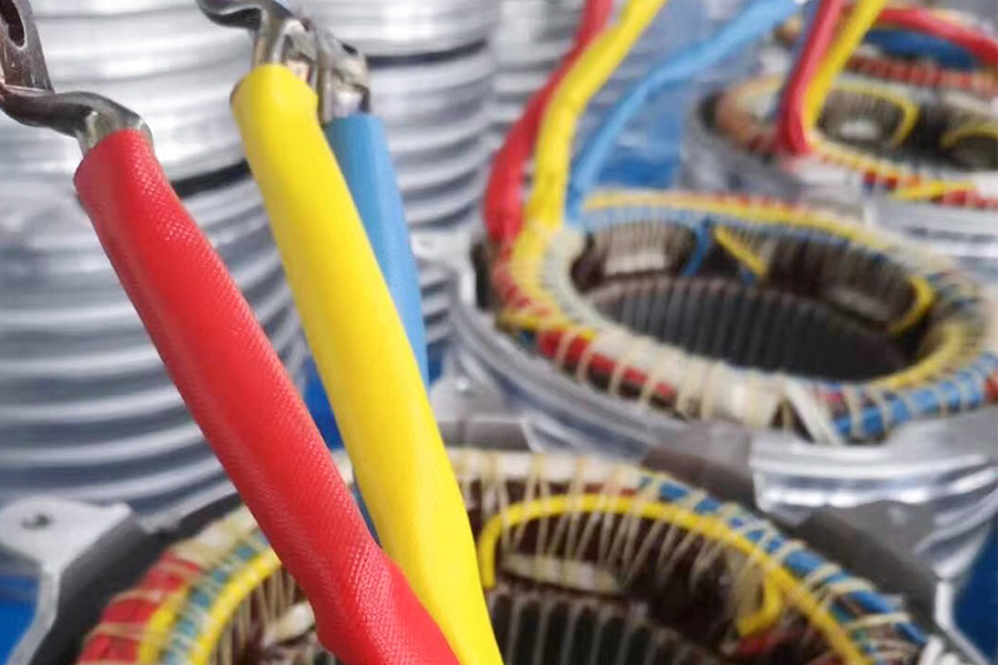 4_0003_fiberglass Application (2)