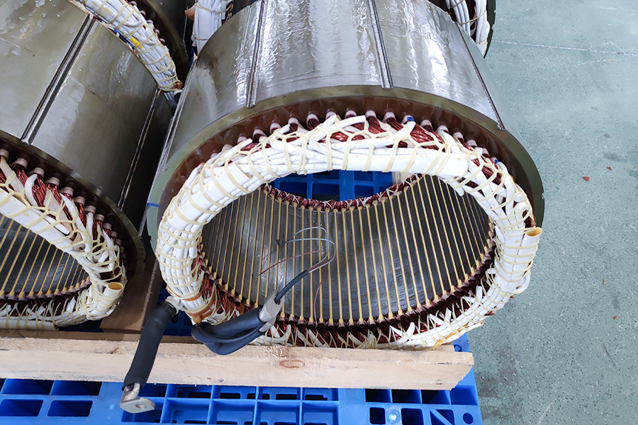 4_0005_fiberglass Application (1)