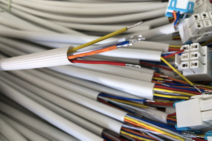 6_0004_Heat Aplicaci&oacute;n de tubo de contracci&oacute;n (2)